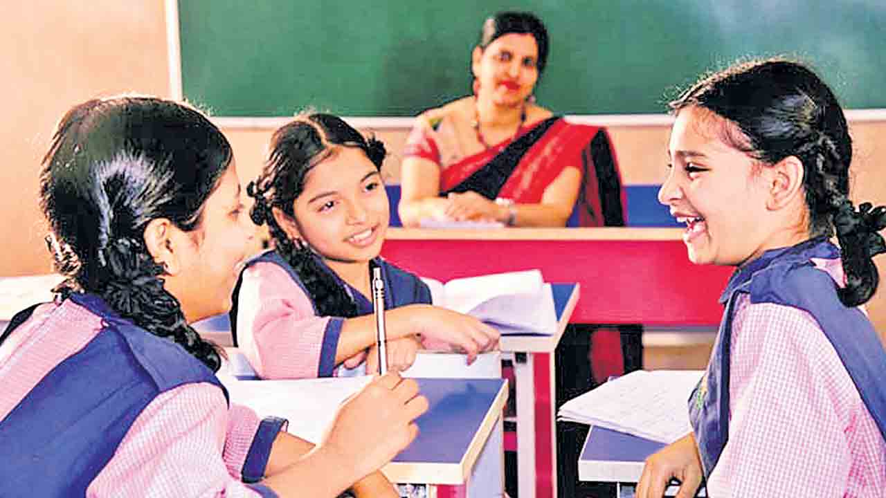 కాంగ్రెస్ ప్రభుత్వం గురుకుల ఉద్యోగాల రద్దు