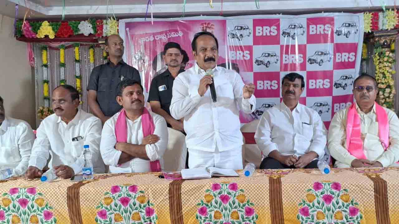 రేవంత్ కాంగ్రెస్ ప్రభుత్వంపై తీవ్ర విమర్శ