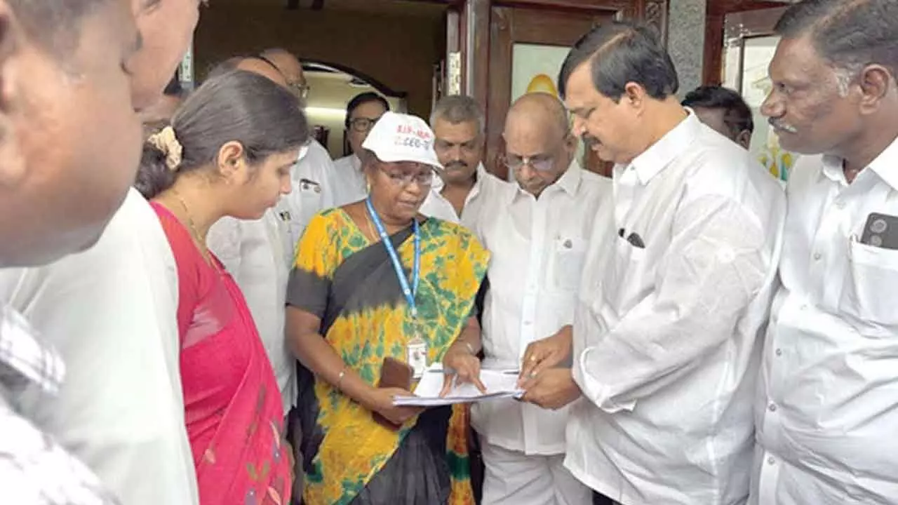 SIR ఎక్సర్సైజ్ను నెల పొడిగించాలని BRS డిమాండ్
