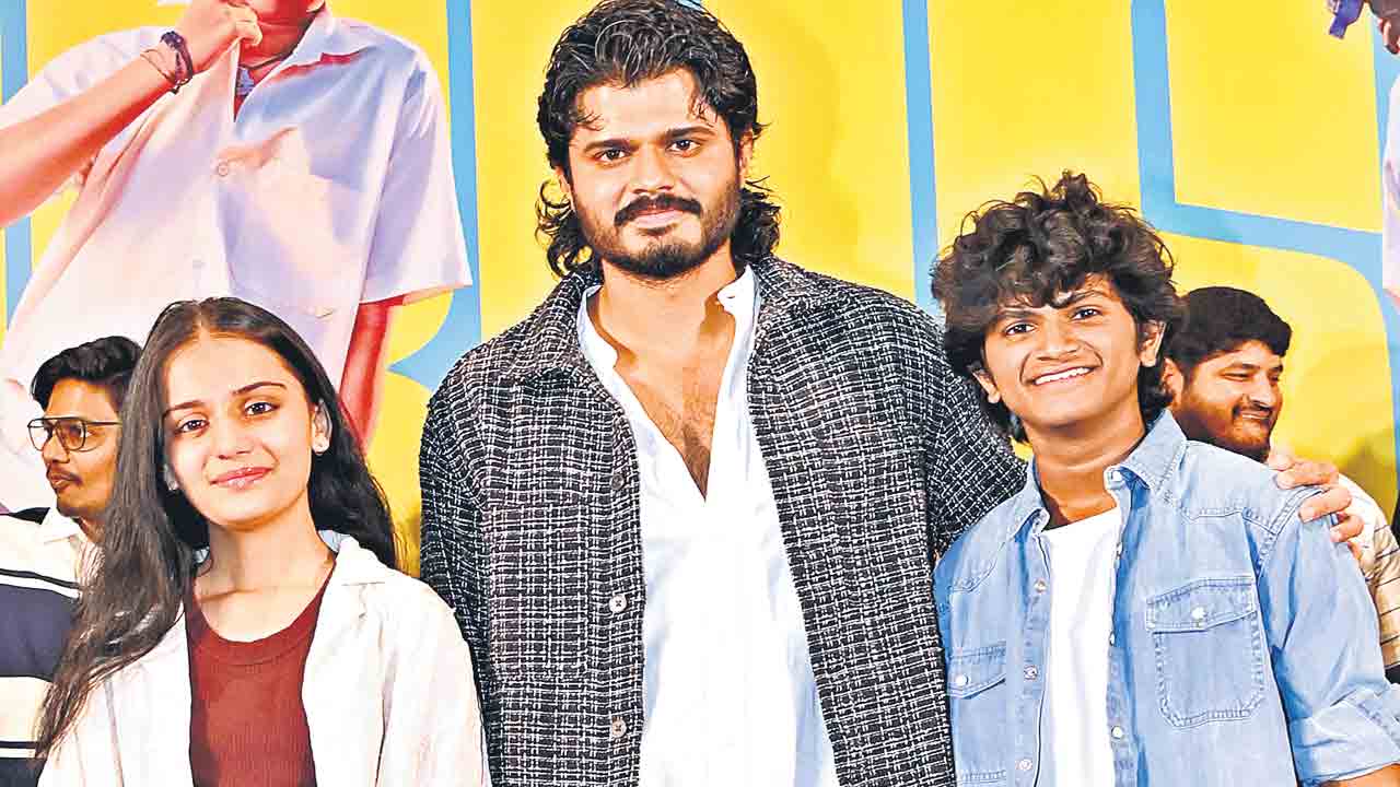 సమ్మర్ హాలీడేస్ తొలి పాట విడుదల, హీరో ఆనంద్ హాజరు