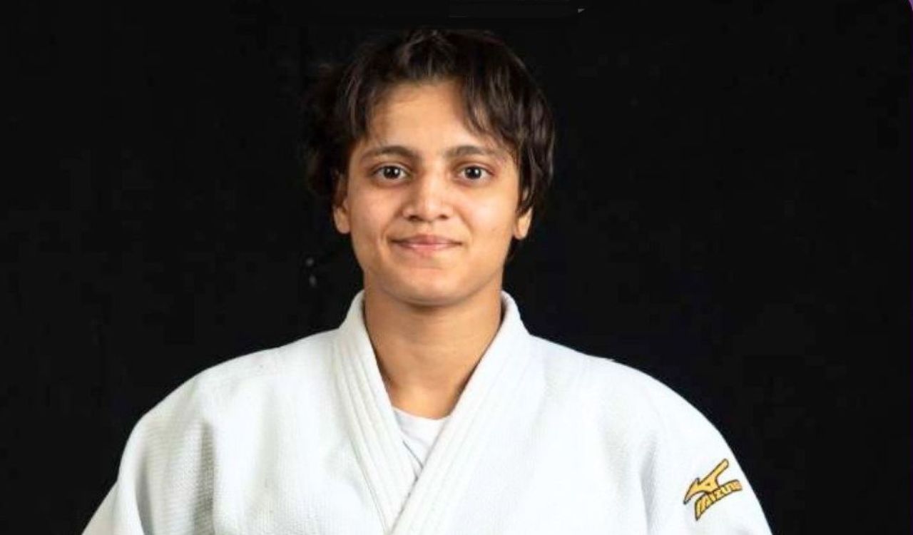 అస్మితా డే, హర్ష్ సింగ్ ఫైనల్స్లో నిలిచారు