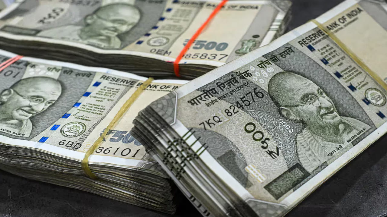 Business Ideas: కేవలం రూ.50 వేలు ఖర్చు పెడితే చాలు.. నెలకు రూ.60 వేల సంపాదన. ఈ బిజినెస్లతో డబ్బే డబ్బు..