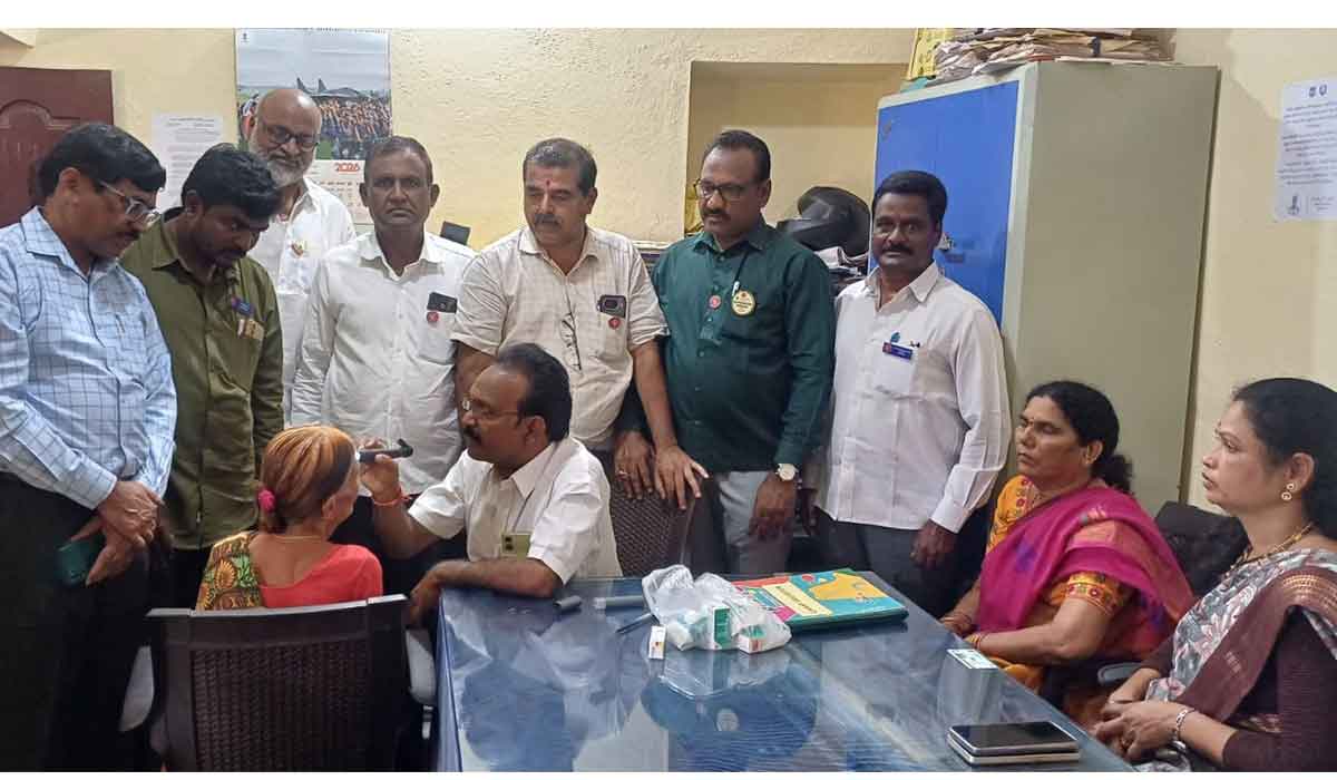 ధర్మారంలో కంటి వైద్య శిబిరం: 32 మందికి శస్త్ర చికిత్సలు