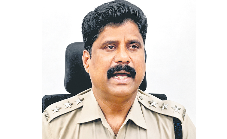 రూ. 200 కోట్ల ఆస్తులు: డీఎస్పీ భీమ్రెడ్డిపై ఏసీబీ కేసు