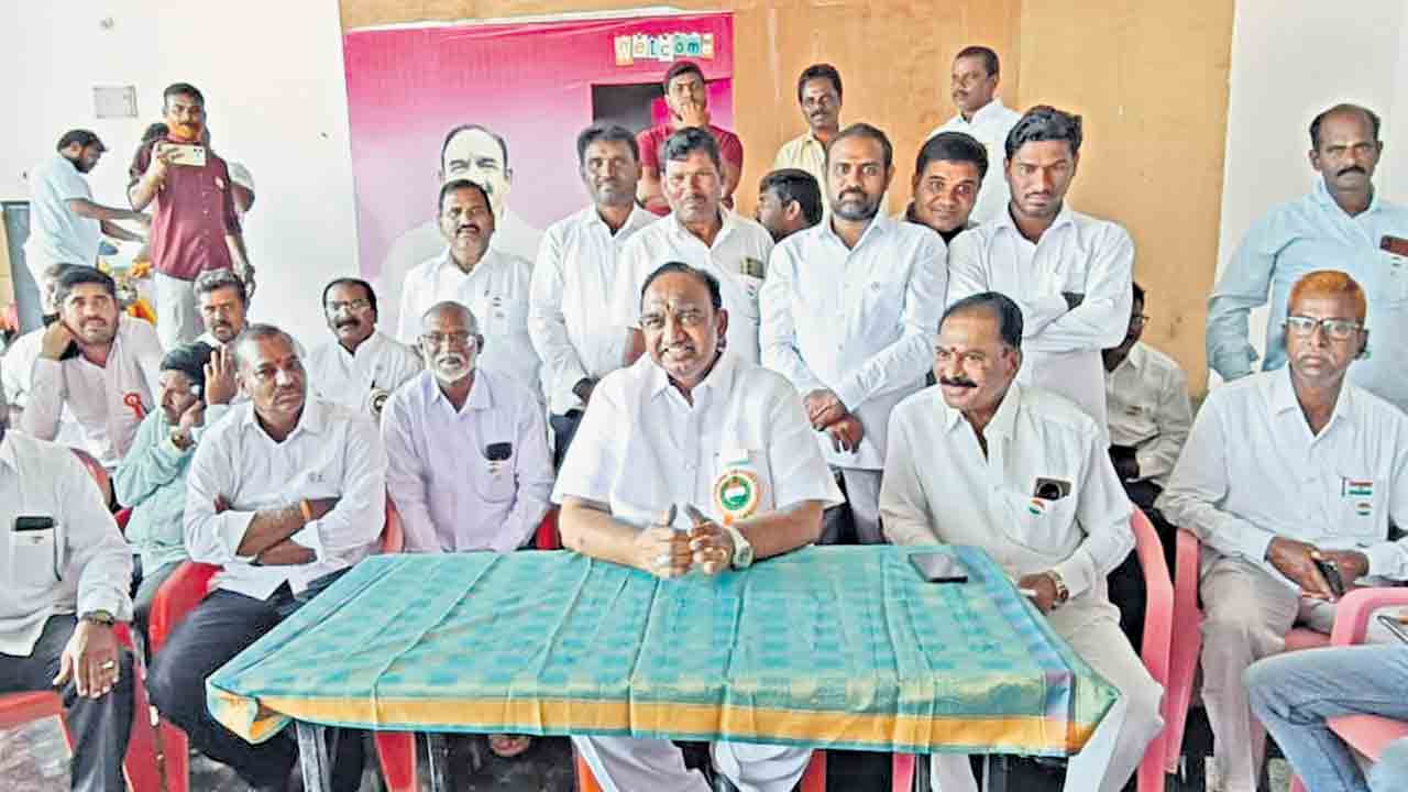 గౌరవెల్లి ప్రాజెక్టు పూర్తి చేయడంలో ప్రభుత్వం విఫలం: సతీశ్కుమార్