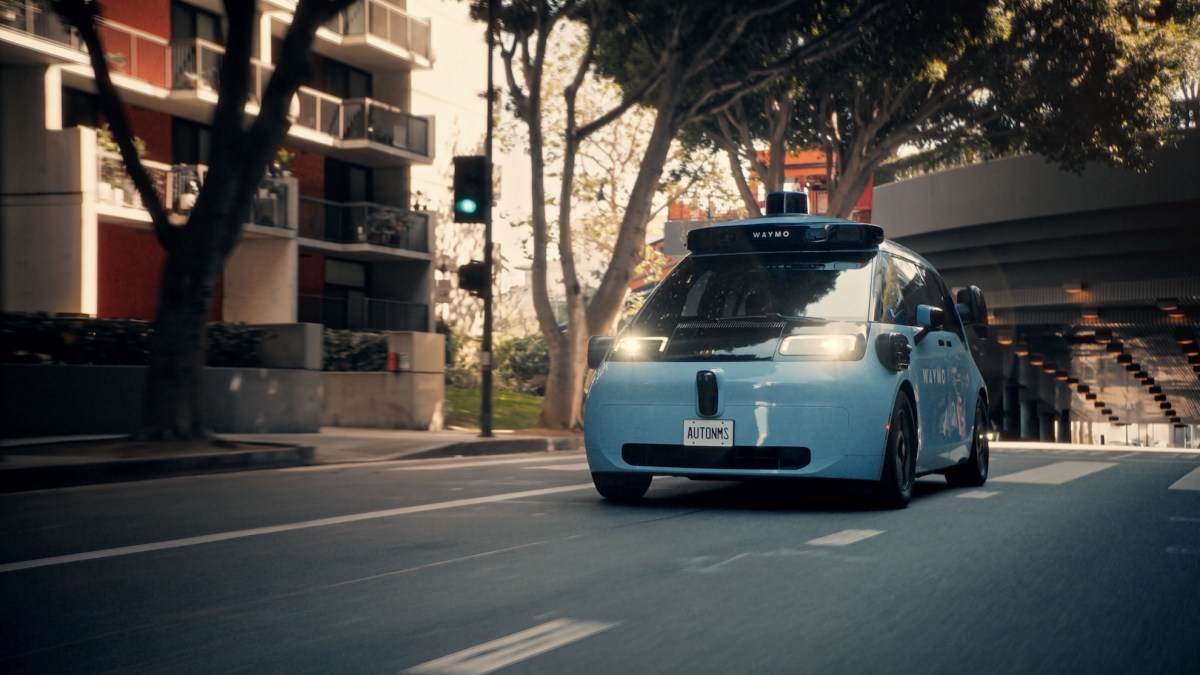Waymo రోబోటాక్సీల కోసం సొంతంగా కస్టమ్ చిప్ల తయారీ