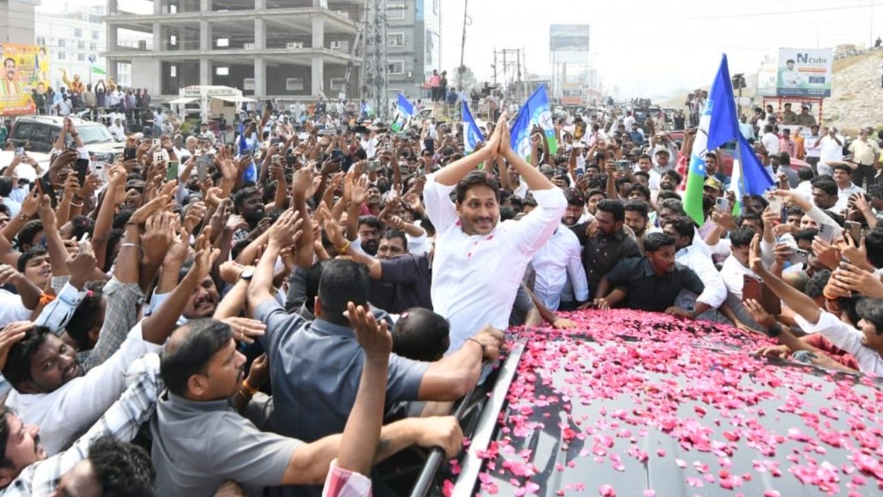 జగన్ పులివెందులలో ప్రజాదర్బార్, రేపు వైఎస్సార్ ఘాట్ వద్ద నివాళులు